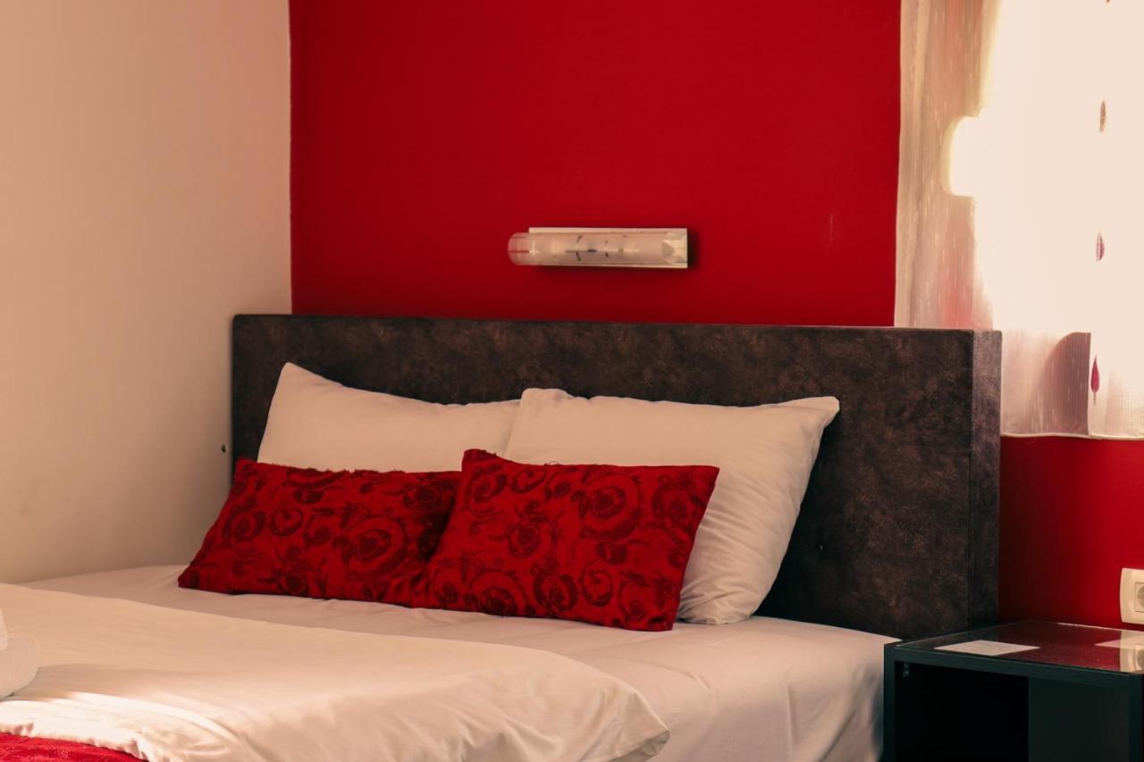 ביילו פוליה Restoran & Motel Manjez מראה חיצוני תמונה