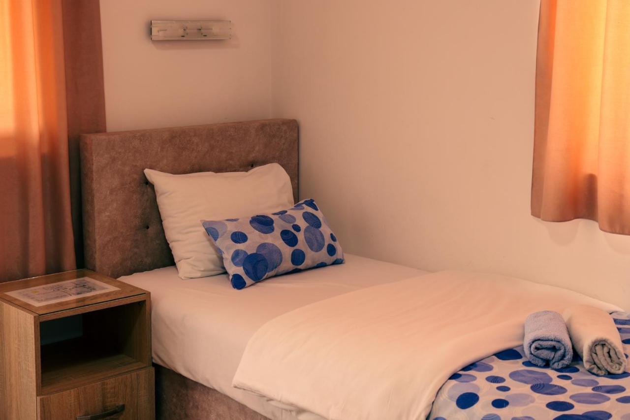 ביילו פוליה Restoran & Motel Manjez מראה חיצוני תמונה