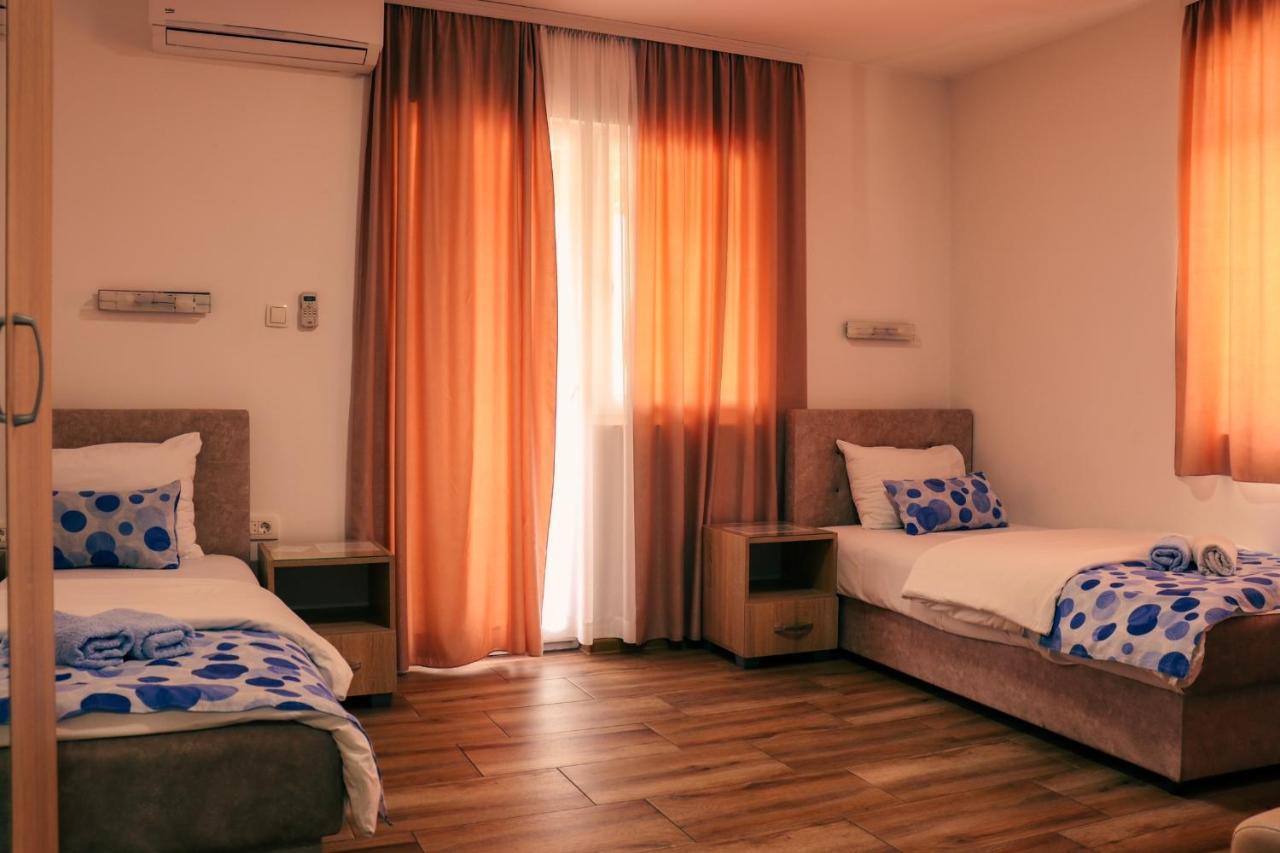 ביילו פוליה Restoran & Motel Manjez מראה חיצוני תמונה