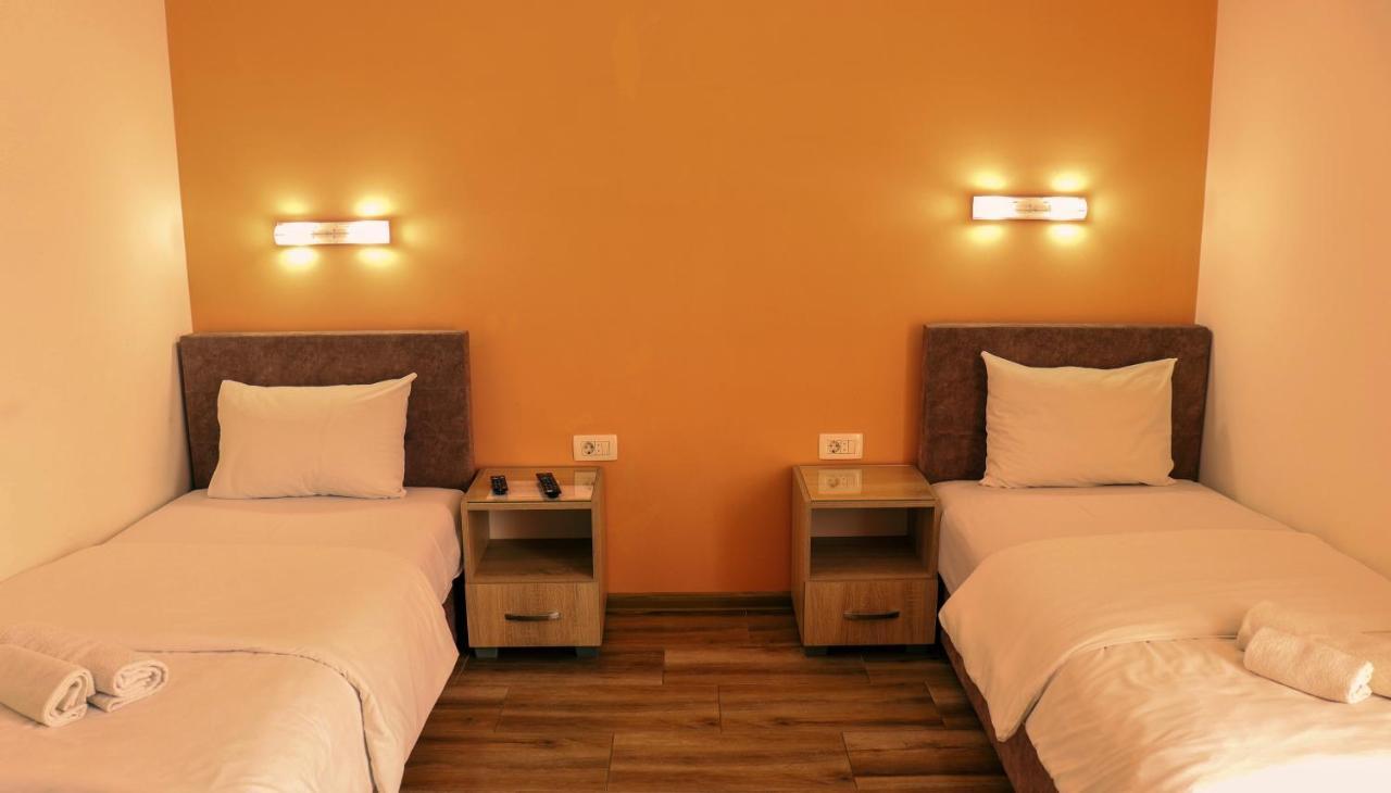 ביילו פוליה Restoran & Motel Manjez מראה חיצוני תמונה