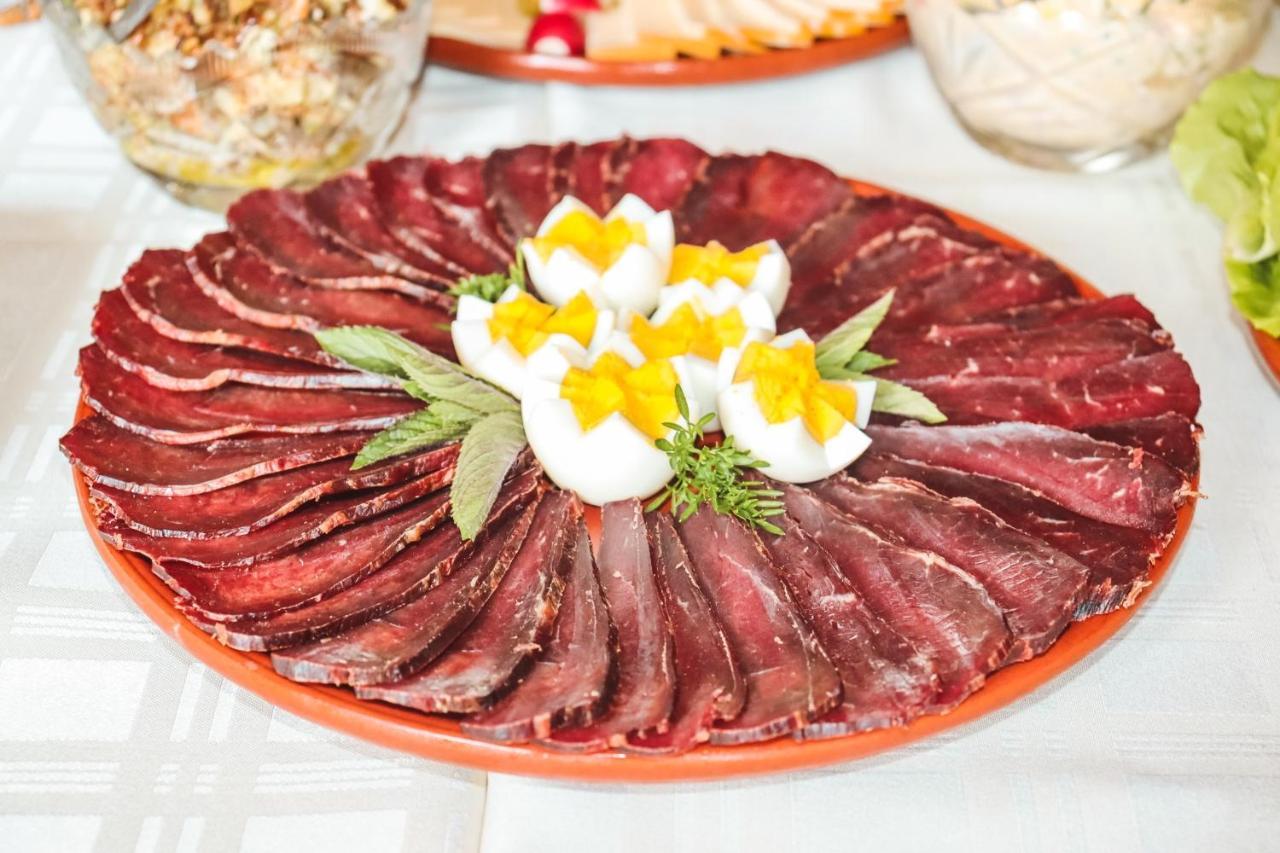 ביילו פוליה Restoran & Motel Manjez מראה חיצוני תמונה